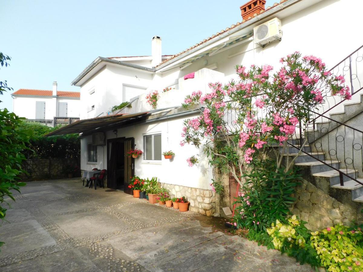 Apartments Marica Krk Town Exterior foto