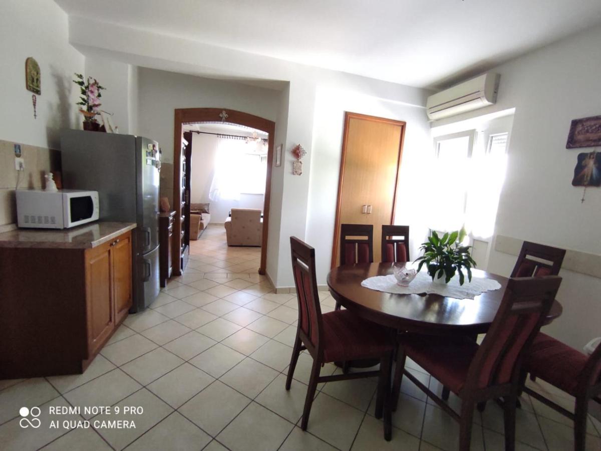 Apartments Marica Krk Town Exterior foto