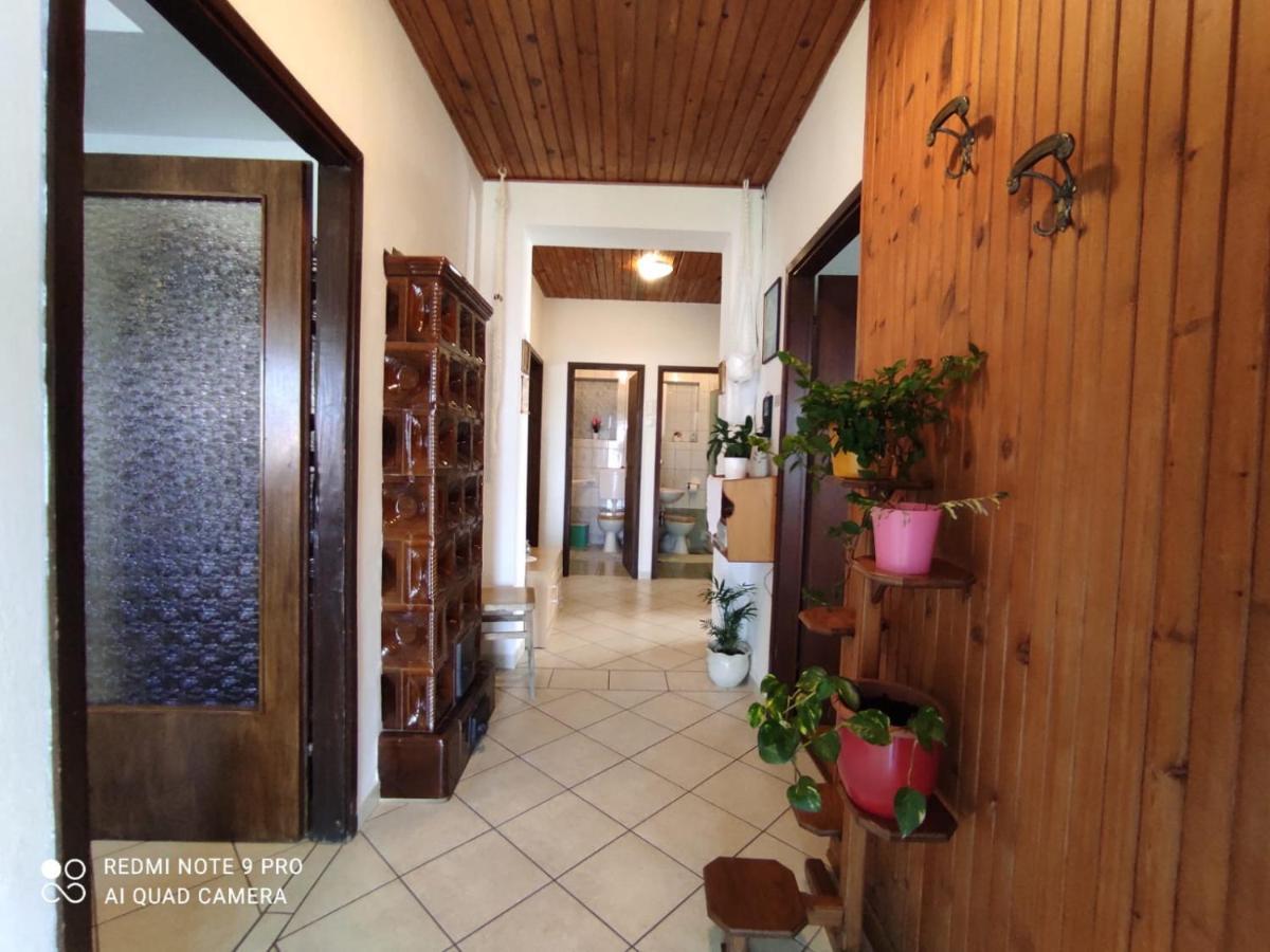 Apartments Marica Krk Town Exterior foto