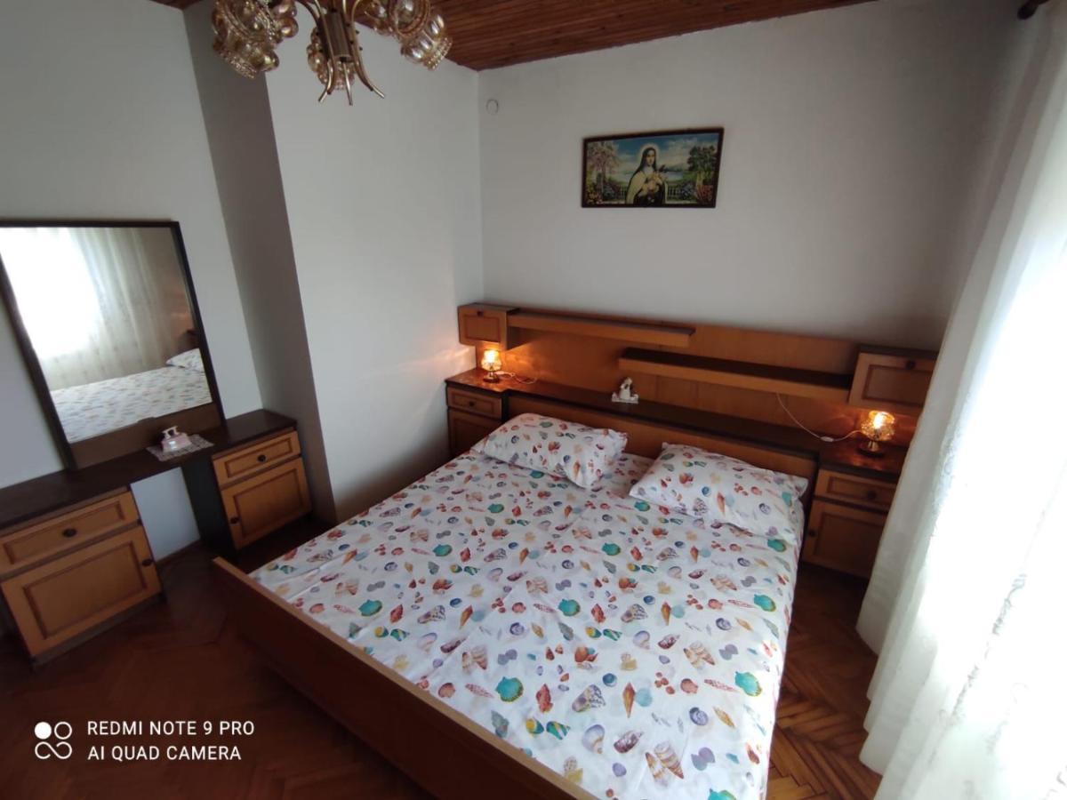 Apartments Marica Krk Town Exterior foto