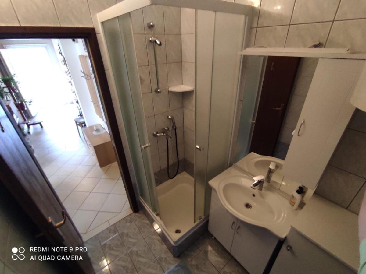 Apartments Marica Krk Town Exterior foto
