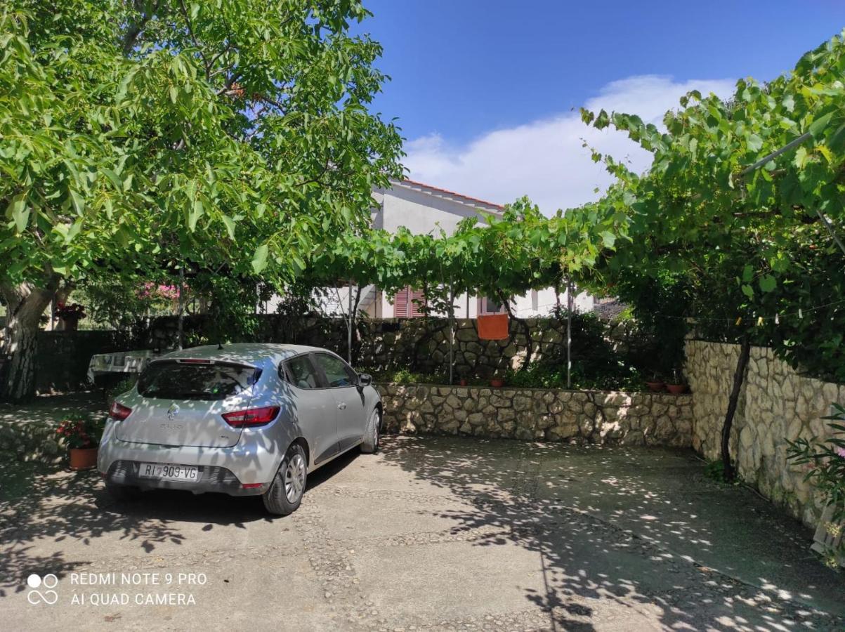 Apartments Marica Krk Town Exterior foto